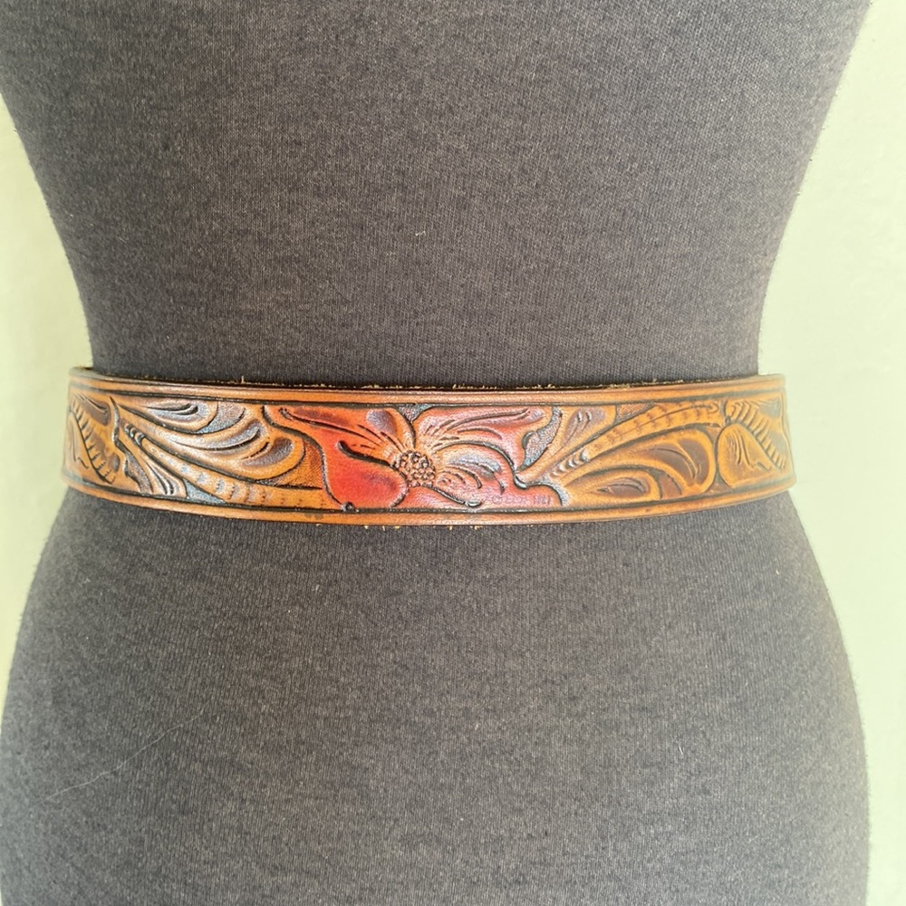 SOLD Vintage Embossed Rose Leather Belt - Picture 4 of 5